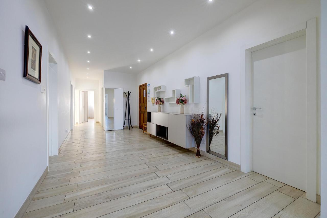 Stylish 3 Bedroom In St Julians * St. Julian's