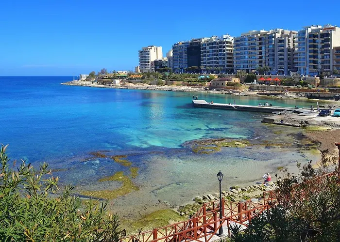 Stylish 3 Bedroom Holiday Apartment In St Julians