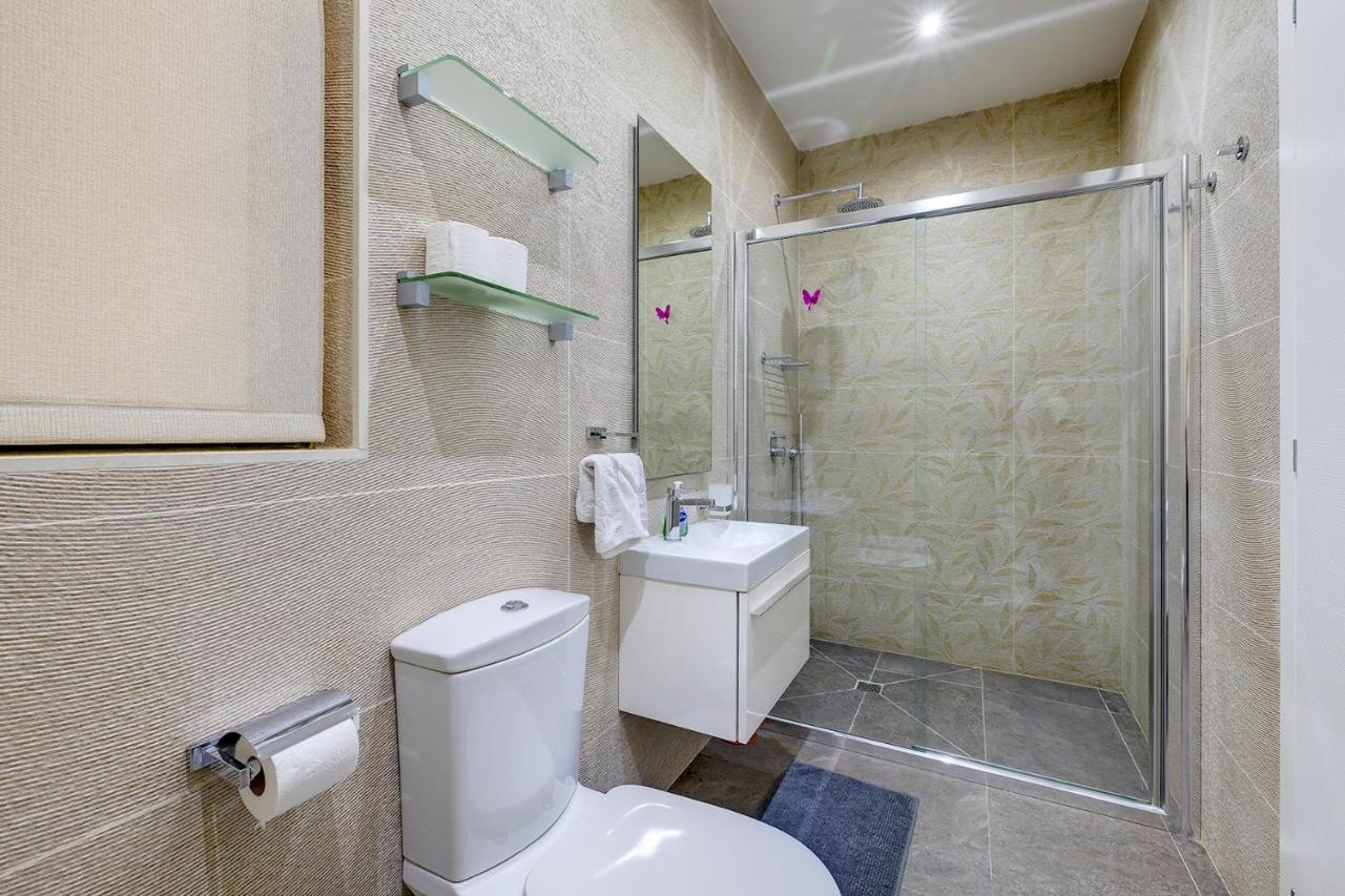 Apartment Stylish 3 Bedroom In St Julians *