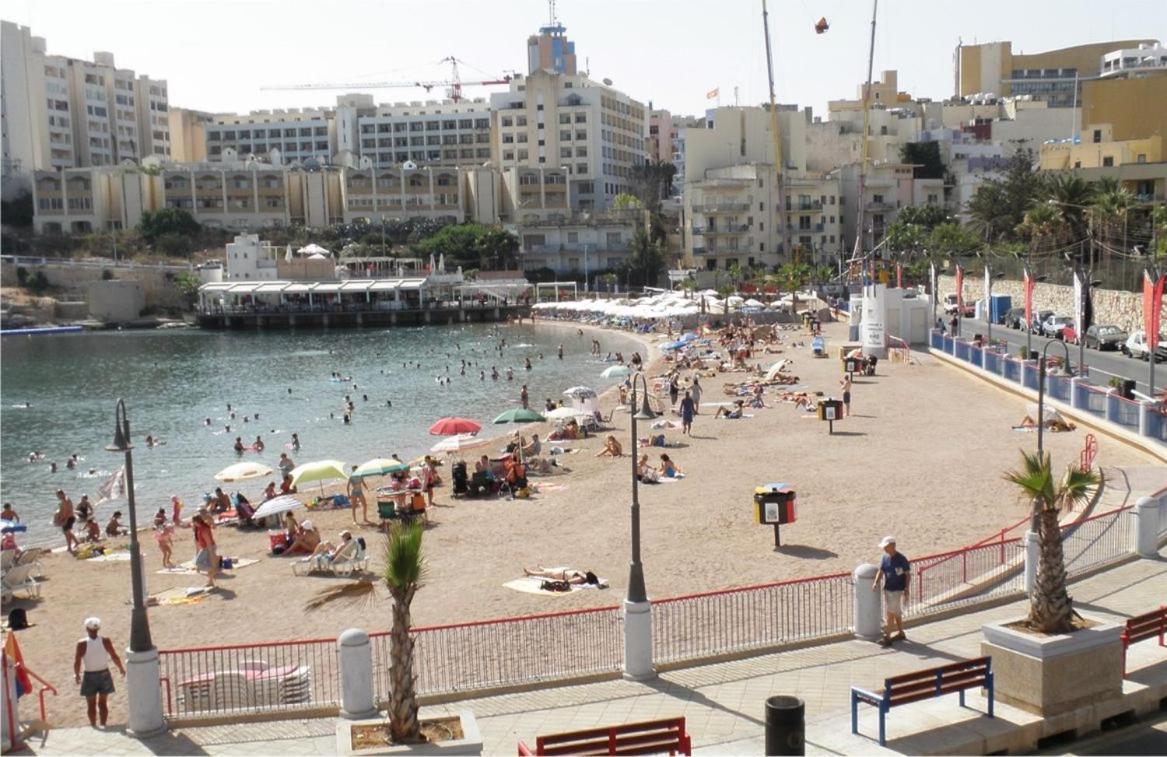 Apartment Stylish 3 Bedroom In St Julians *